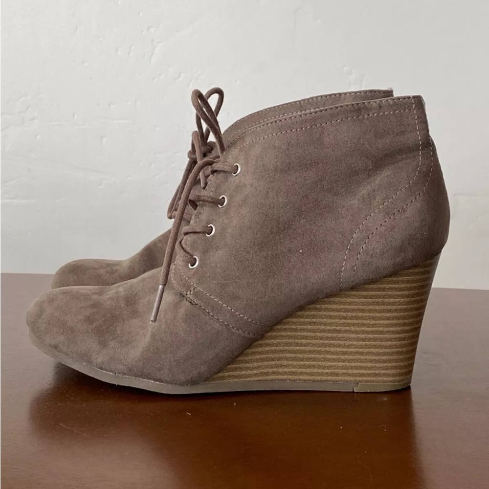 ARIZONA WEDGE HEELS
